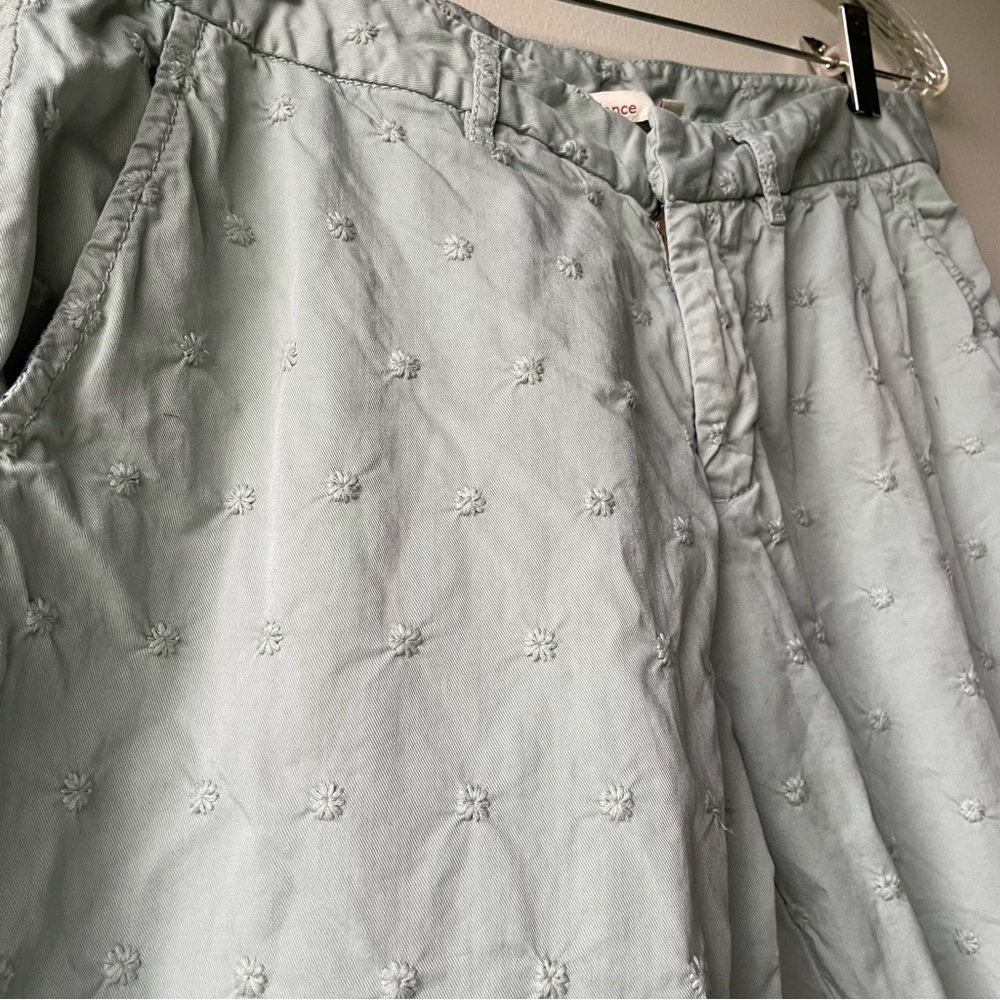 Sundance Mint Colored Flower Embroidered 98% Cotton Women’s Size 8 Pants - Picture 4 of 7